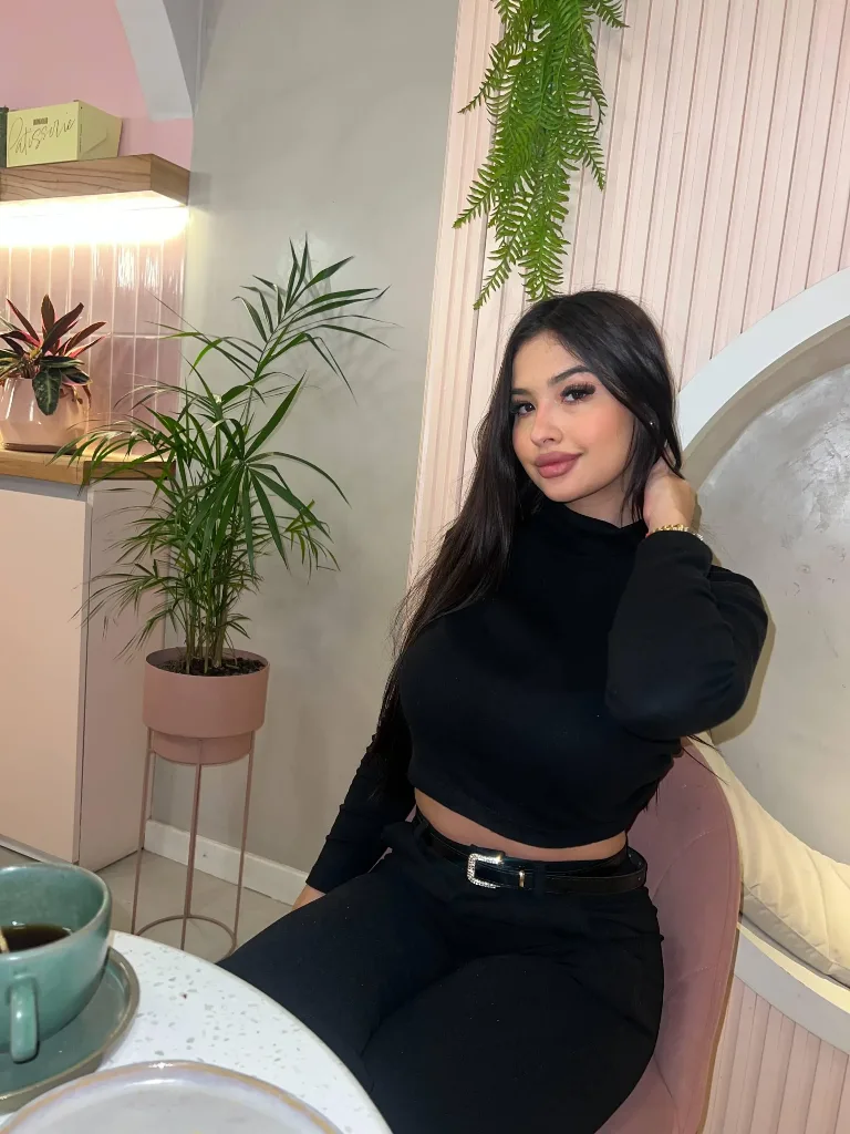 Cermin Kartal Escort Bayan